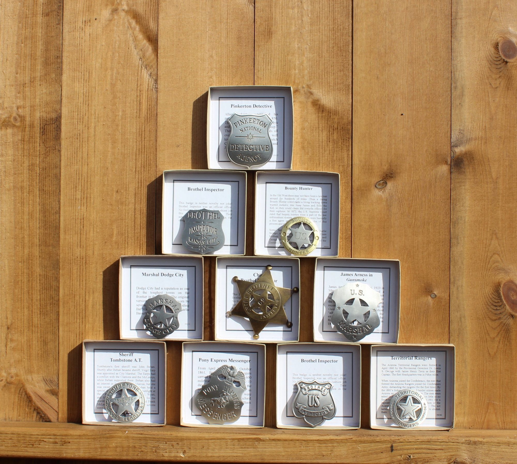 Vintage 1950's / 1960's Gonher / Barval Sheriff Star Pin Badge - Set Of 12  On Shop Display Card - Un Punched