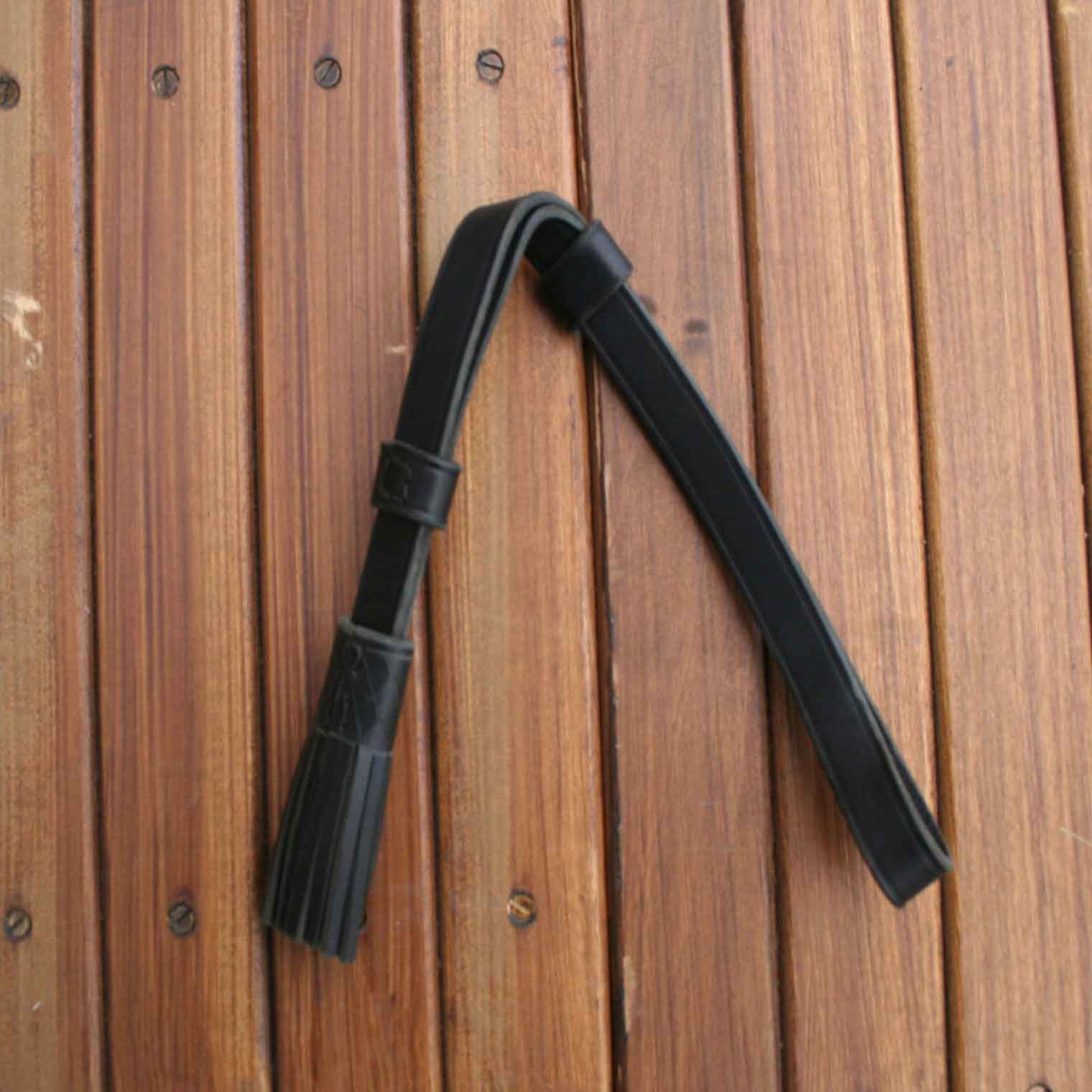 Sword Knots Black leather R330